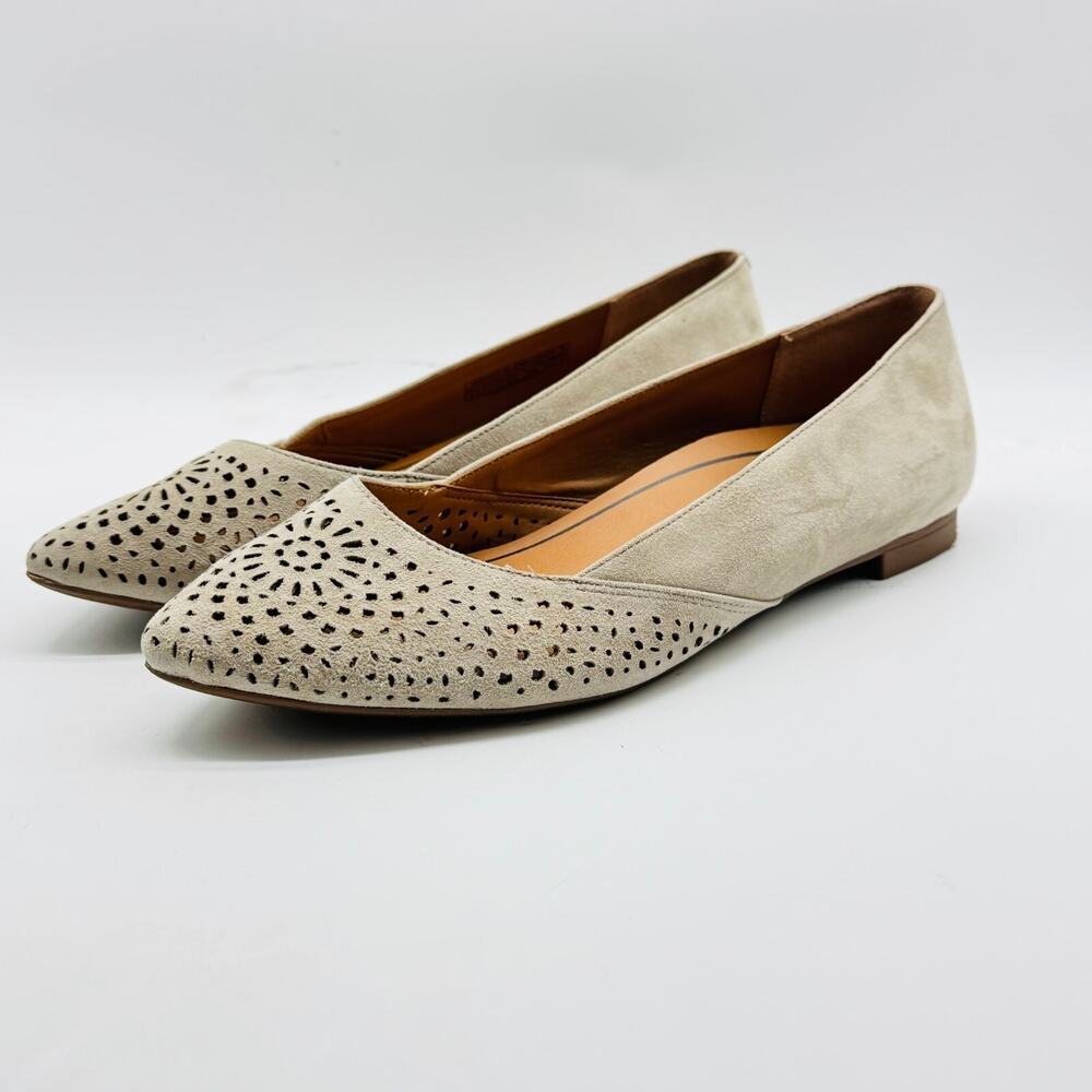 Vionic Beige Suede Pointed Toe Flats
